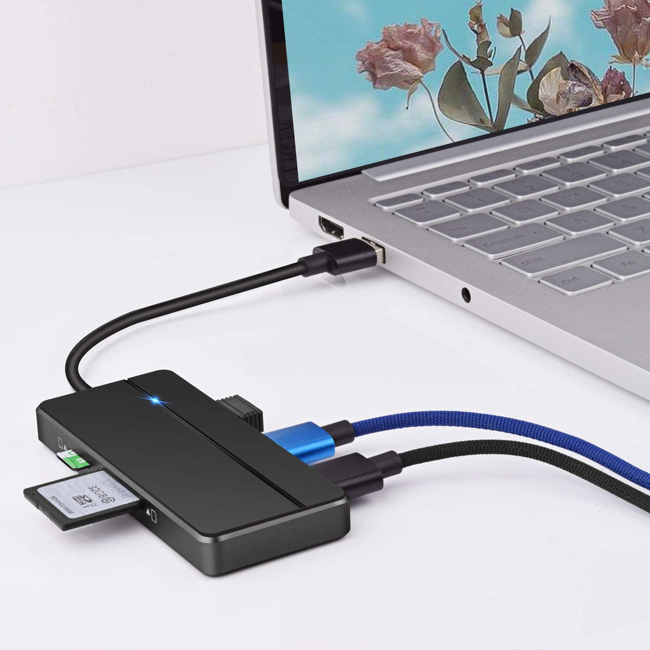 5-in-1 USB 3.0 Hub with 3 USB 3.0 Ports and SD/TF Card Slot 5Gbps USB Splitter with LED